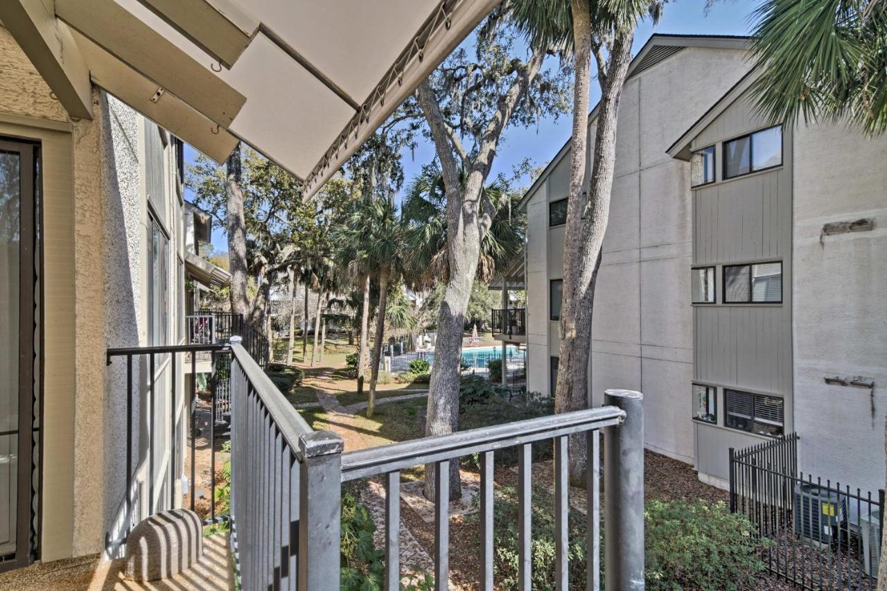Updated Hilton Head Condo Balcony, Walk To Beach Hilton Head Island Exterior photo